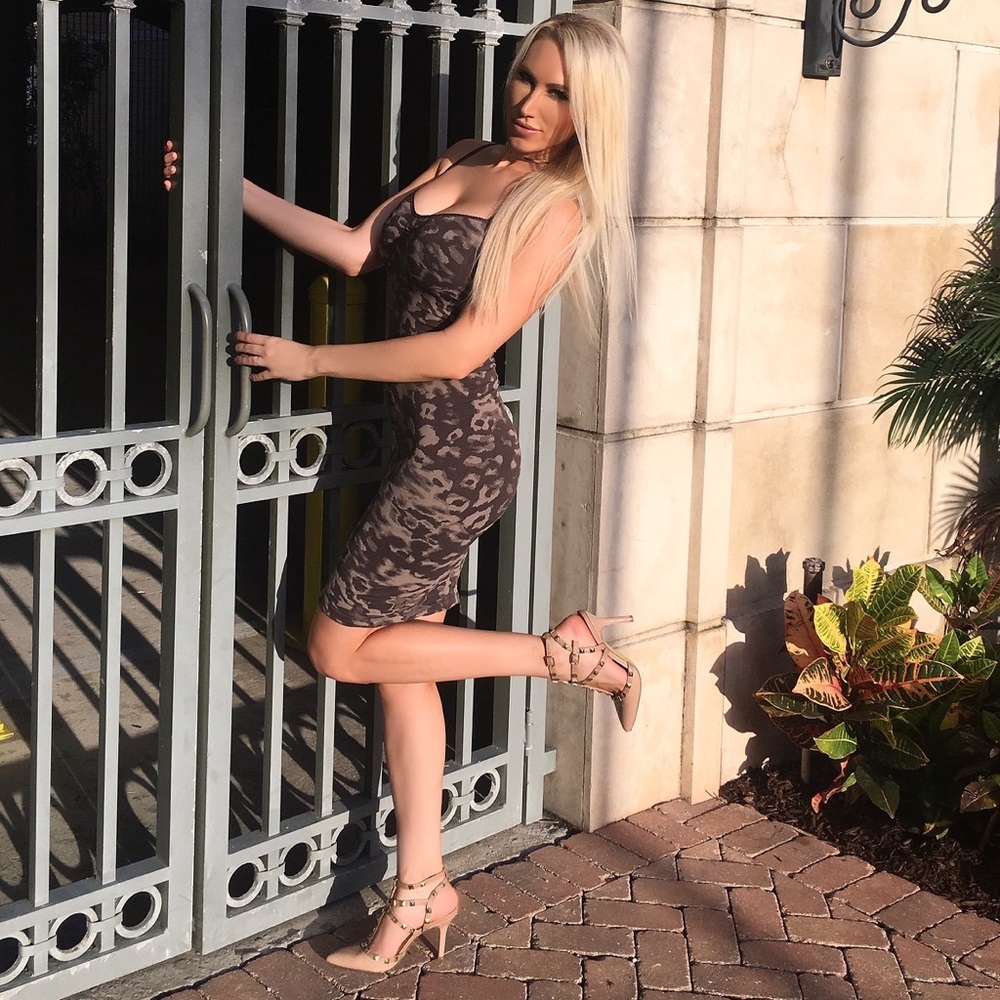 Very Sexy Guess by Marciano mini dress